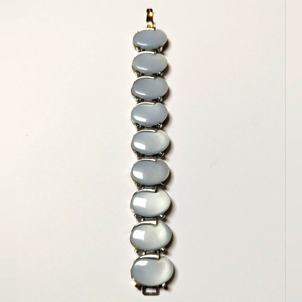 Vintage Leru Light Blue Moonglow Thermoset Lucite Silver Tone Bracelet